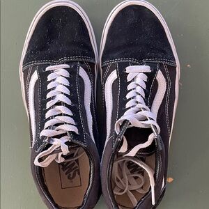 Vans old skool woman’s Black and White sneakers